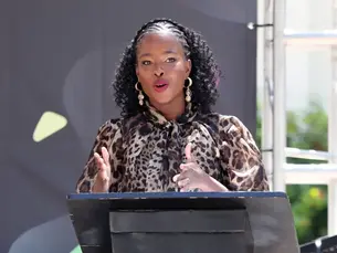 FL Parent Who Had Amanda Gorman’s Poem Removed From School… Doesn’t Read