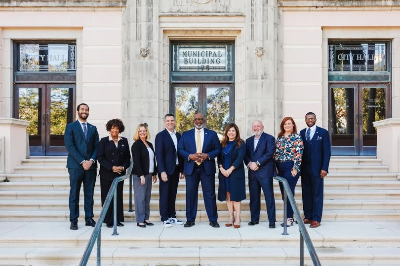 From left: St. Petersburg City Councilmembers Richie Floyd, Deborah Figgs-Sanders, Gina Driscoll, Copley Gerdes, Mayor Ken Welch, Council Chair Lisset Hanewicz, Mike Harting, Brandi Gabbard, Cory Givens Jr. Photo: City of St. Petersburg. 