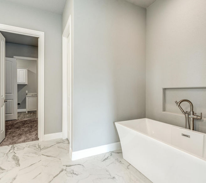7501 Ledbetter Rd Arlington TX-large-026-019-LedbetterArlingtonTexasTrueHom-1499x1000-72dp
