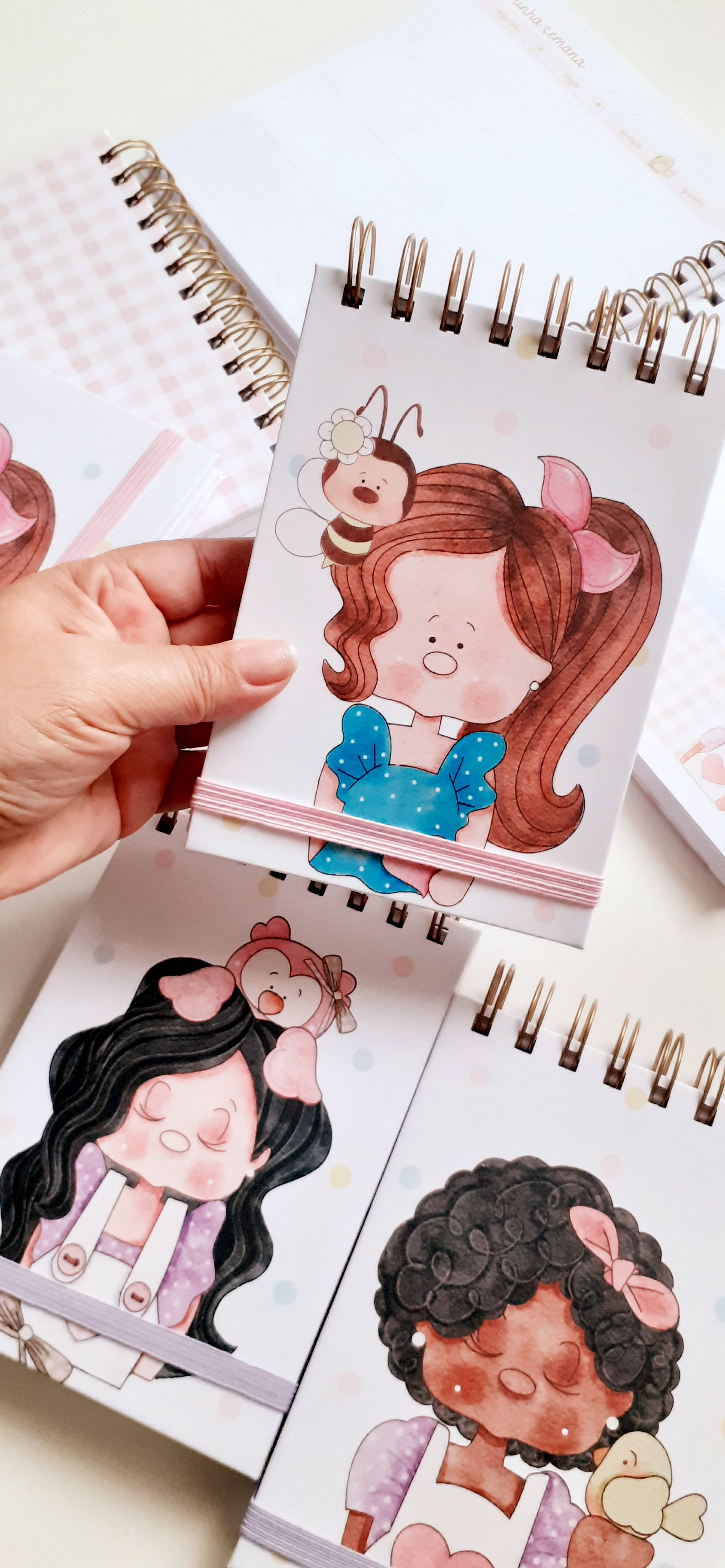 Bloco de anotações A6 Coleção Hi Friends