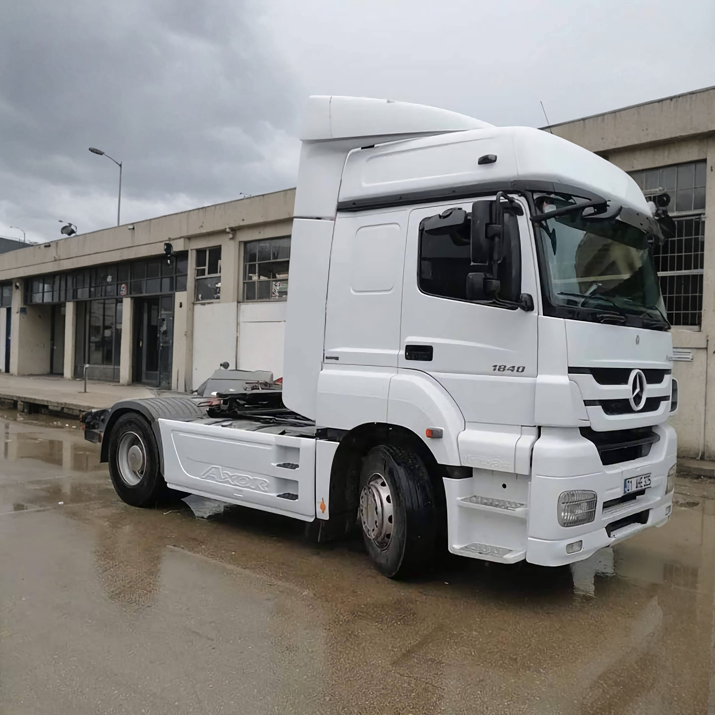 New Mercedes-Benz Actros with custom fabricated Rooftop Spoiler