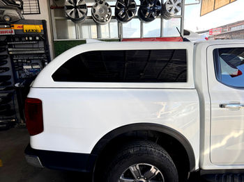 Fiberskabin - Ford Ranger Wildtrak 2023+ Fiberglass Canopy | Fixed Windows