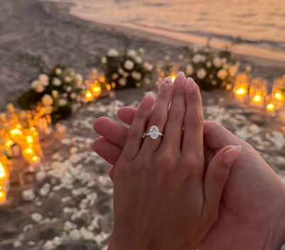 Propose in Miami Beach and create a magical engagement experience in Florida.
If you’re planning to propose in Miami, our team specializes in Miami beach proposals, sunset proposals in Miami, and fully customized engagement proposal experiences in Florida. From romantic candlelit setups to elegant beach proposals, we help you plan the perfect moment to hear that unforgettable YES.

Looking for the best proposal ideas in Miami? We offer romantic proposals in Miami Beach, private engagement proposals, and luxury proposal setups designed to match your vision. Whether you’re dreaming of a sunset proposal in Miami, a quiet and intimate beach proposal, or a stylish Miami proposal experience, we take care of every detail — design, timing, setup, and coordination.

Planning your Miami proposal has never been easier. Our proposals are thoughtfully designed to be romantic, stress-free, and unforgettable, making us a top choice for couples searching for propose in Florida, Miami proposal ideas, and beach engagement proposals in Miami.

¿Quieres hacer una propuesta de matrimonio en Miami?
Creamos propuestas en la playa de Miami, propuestas románticas al atardecer, y propuestas privadas y elegantes en Florida, diseñadas para un momento único y lleno de emoción.

If you’re searching for Miami proposal in Miami Beach, sunset proposal Miami, YES Miami proposal, or unique engagement ideas in Florida, you’re in the right place.