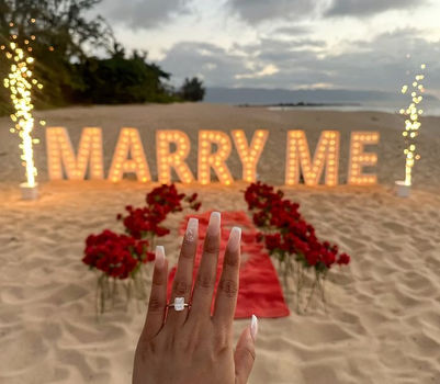 Propose in Miami Beach and create a magical engagement experience in Florida.
If you’re planning to propose in Miami, our team specializes in Miami beach proposals, sunset proposals in Miami, and fully customized engagement proposal experiences in Florida. From romantic candlelit setups to elegant beach proposals, we help you plan the perfect moment to hear that unforgettable YES.

Looking for the best proposal ideas in Miami? We offer romantic proposals in Miami Beach, private engagement proposals, and luxury proposal setups designed to match your vision. Whether you’re dreaming of a sunset proposal in Miami, a quiet and intimate beach proposal, or a stylish Miami proposal experience, we take care of every detail — design, timing, setup, and coordination.

Planning your Miami proposal has never been easier. Our proposals are thoughtfully designed to be romantic, stress-free, and unforgettable, making us a top choice for couples searching for propose in Florida, Miami proposal ideas, and beach engagement proposals in Miami.

¿Quieres hacer una propuesta de matrimonio en Miami?
Creamos propuestas en la playa de Miami, propuestas románticas al atardecer, y propuestas privadas y elegantes en Florida, diseñadas para un momento único y lleno de emoción.

If you’re searching for Miami proposal in Miami Beach, sunset proposal Miami, YES Miami proposal, or unique engagement ideas in Florida, you’re in the right place.