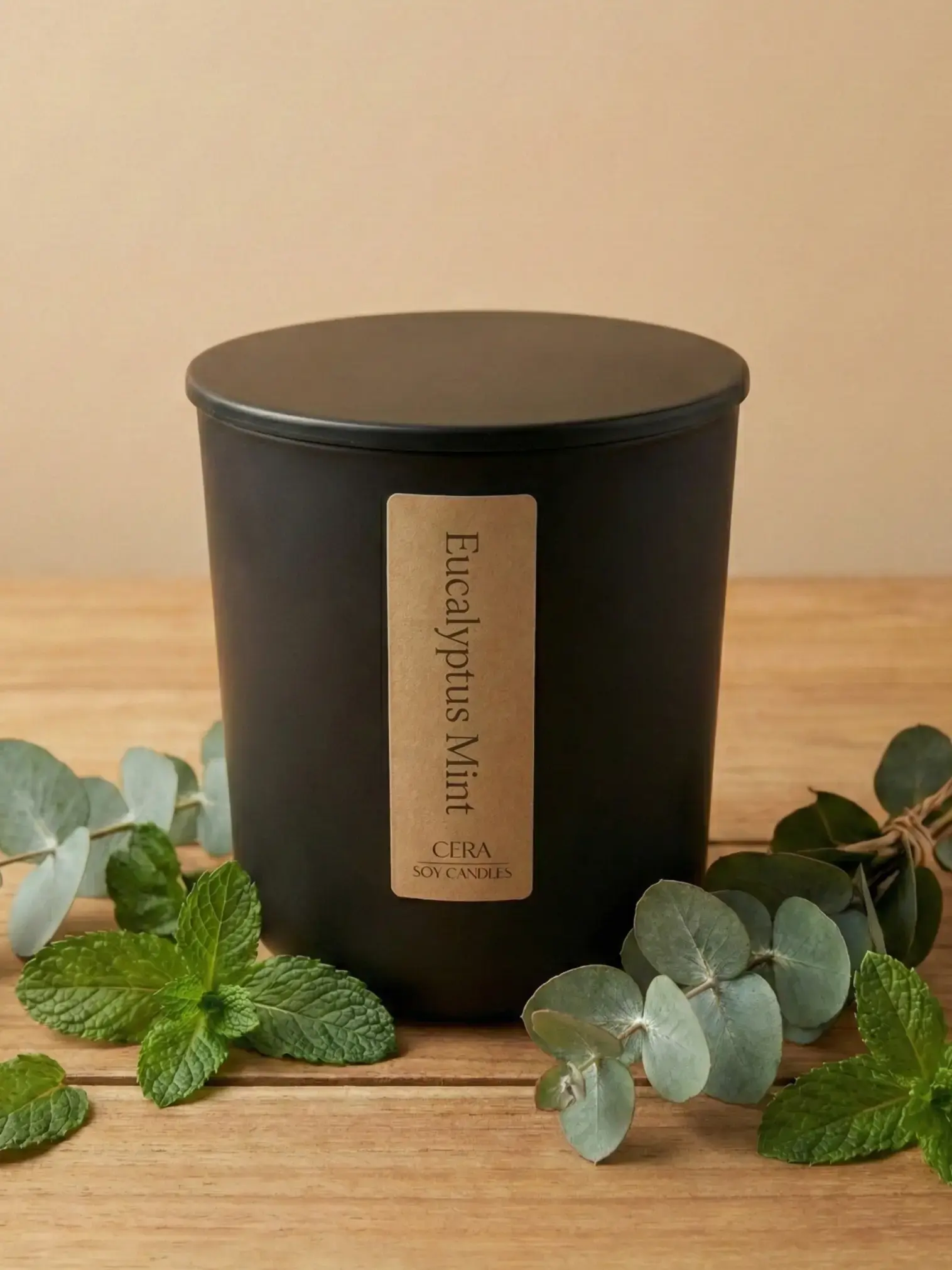 Eucalyptus & Mint soy candle in a black jar - Cera Soy Candles
