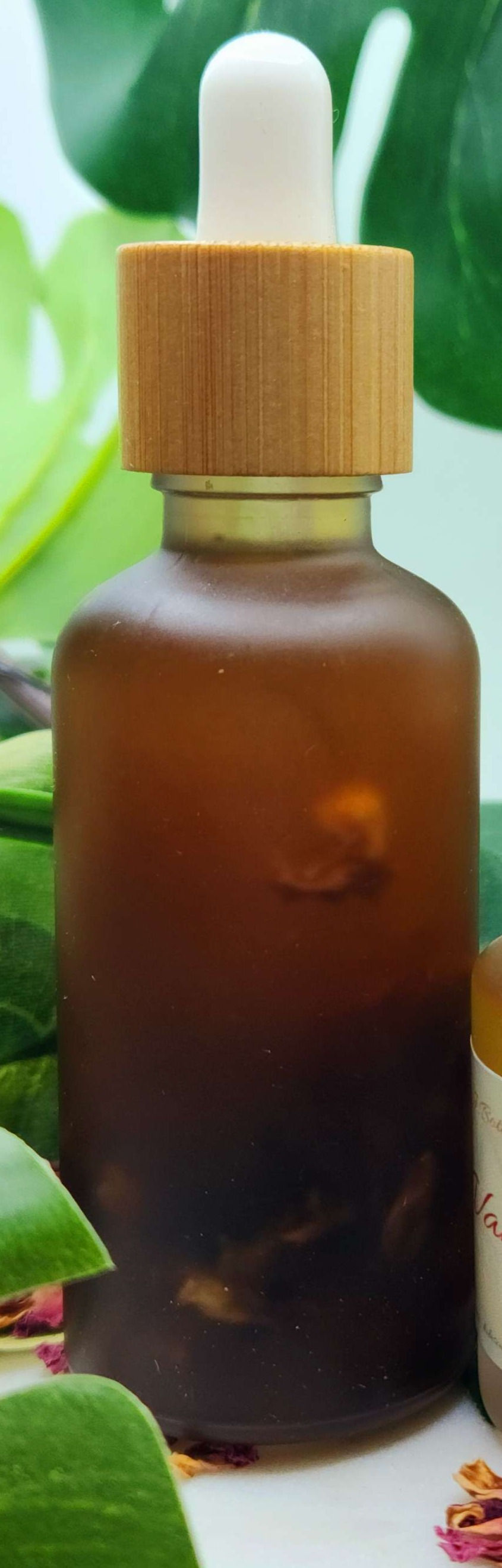 Thumbnail: Body Oil
