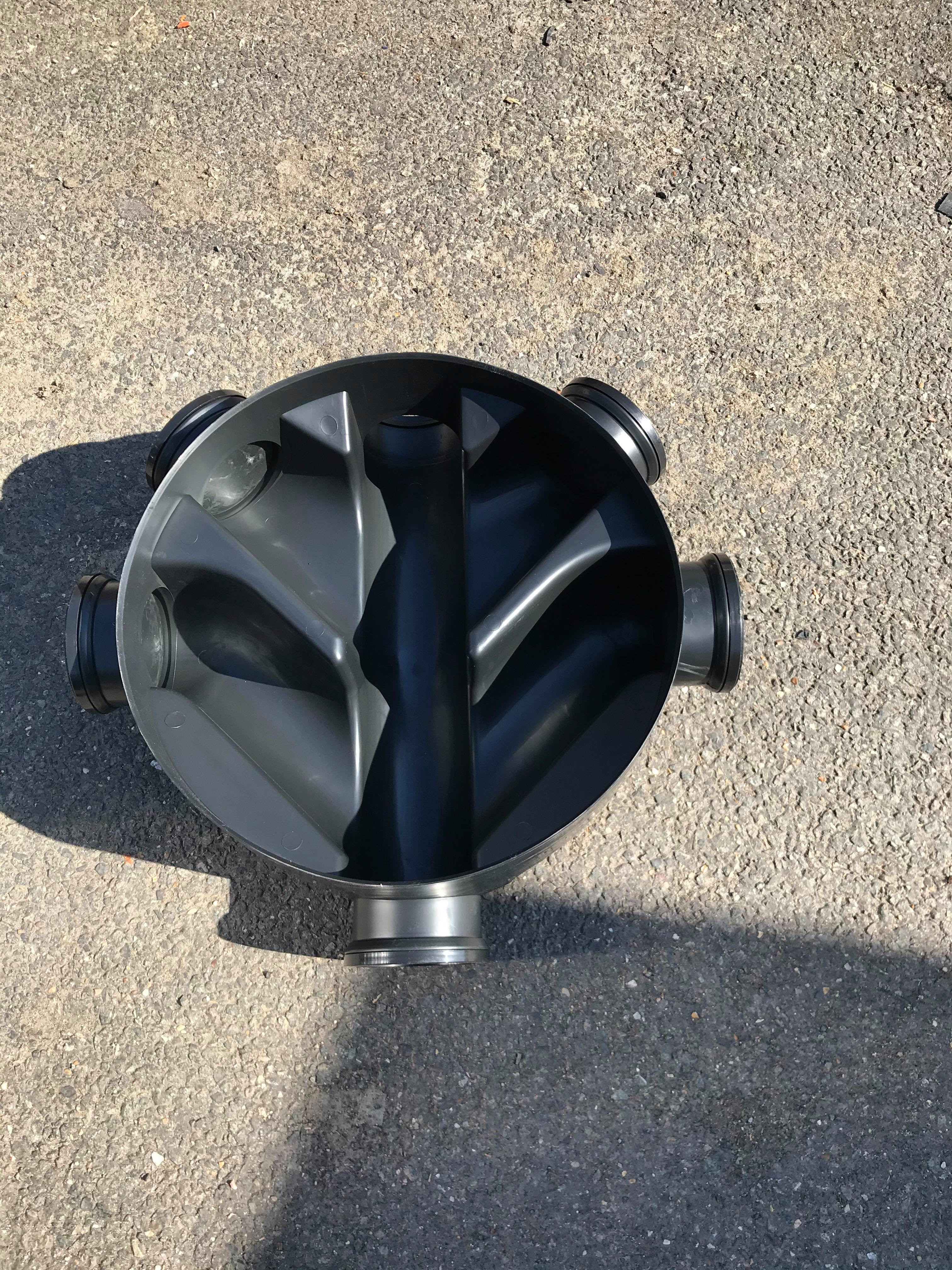 450mm dia x manhole base 110mm outlets