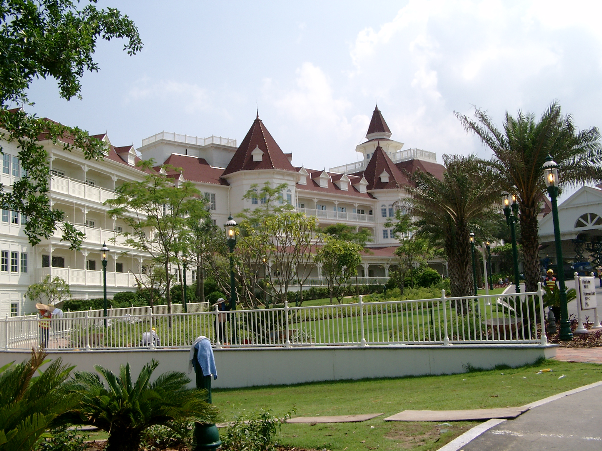 Disney Hotel, HK Disneyland