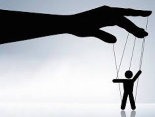 La Manipulacion Negativa