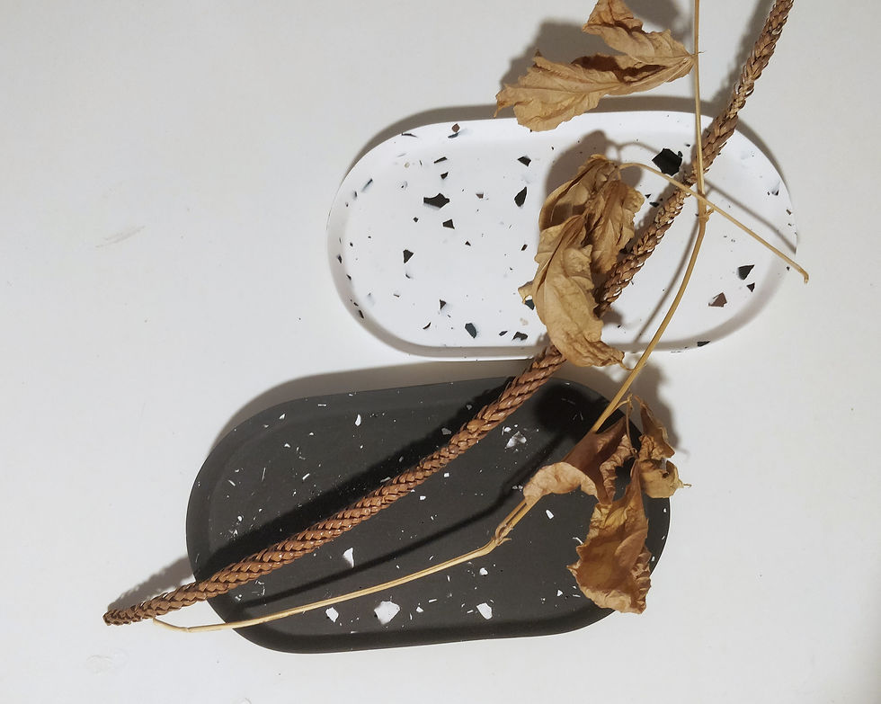 תמונה ממוזערת: מגש אוֹבָל