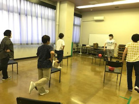 ヒザにやさしいエクササイズ.jpeg