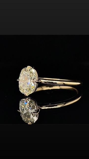 Thumbnail: Antique Enlongated Cushion Cut Solitaire