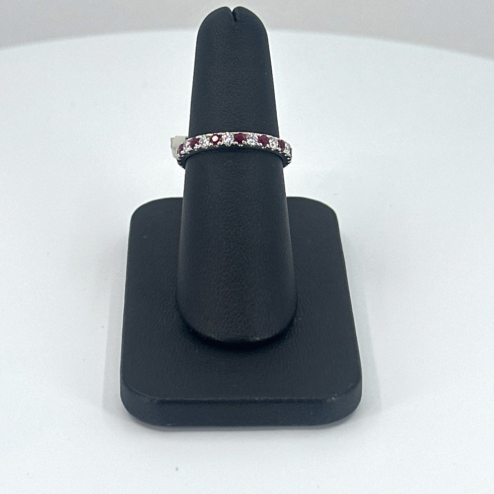 Thumbnail: Ruby & Diamond Band