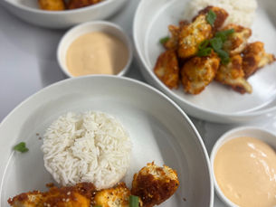 Air-Fried Cauliflower with Spicy Gochujang Sauce – A Culinary Delight!