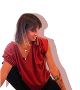 Laura sastre professeur de yoga Espace Bola.png