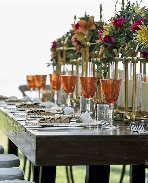 Exclusive outdoor dining setup – gala dinner Albania