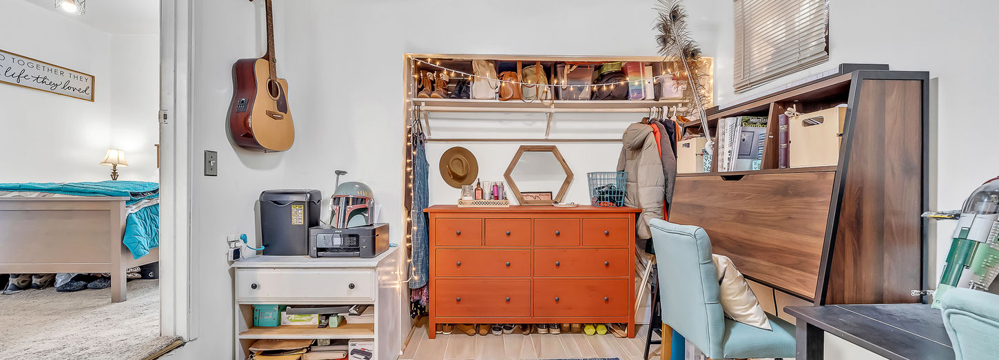 26_5912 Redman Avenue.jpg