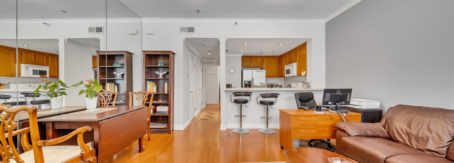 6_730 W. 4th Street, Unit 212.jpg