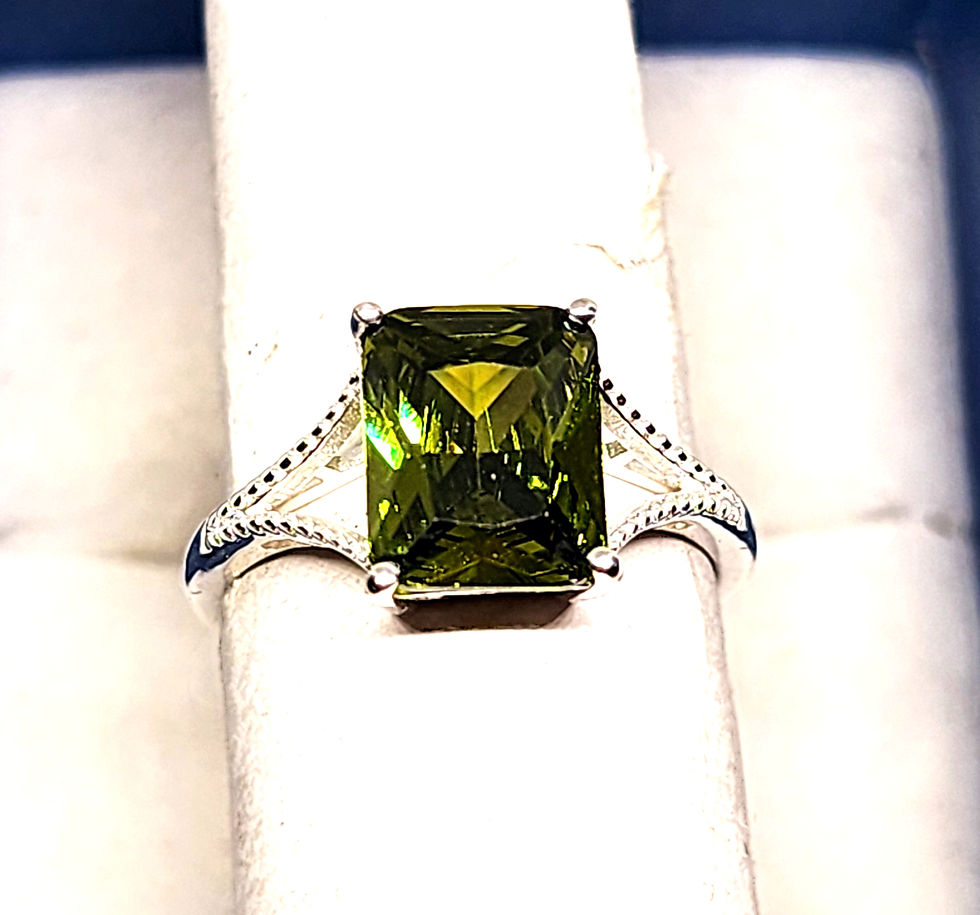 Thumbnail: Green Cubic Zirconia solitaire ring in 925 Sterling Silver size 7  5.25 cts