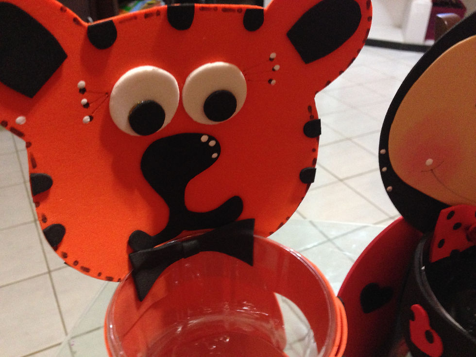 Miniatura: POTES DE GARRAFA PET - ANIMAIS