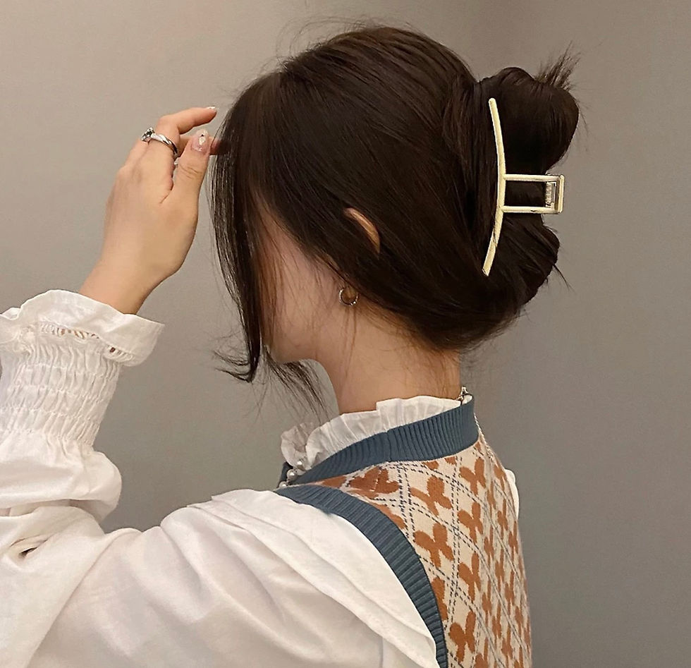 Thumbnail: CLASSY GOLD HAIR CLIP WITH OPEN JAWS eclipse