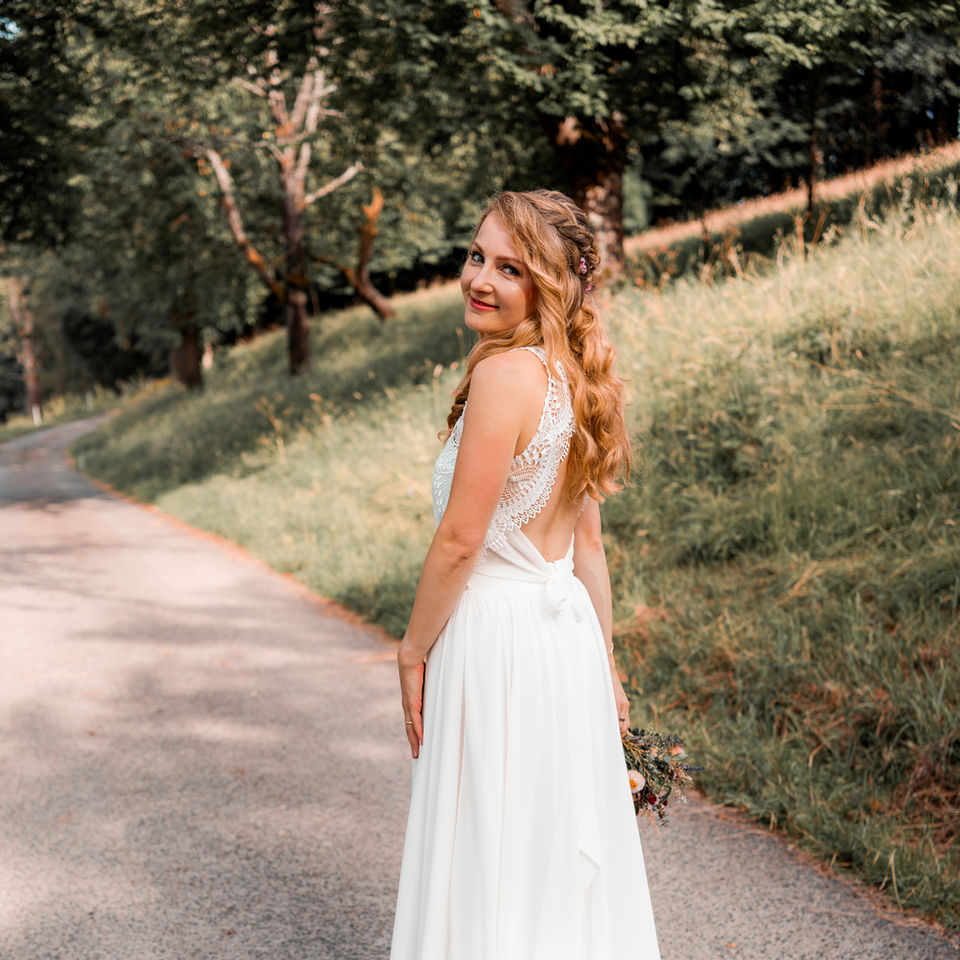 Brautkleid im Fokus während des Shooting