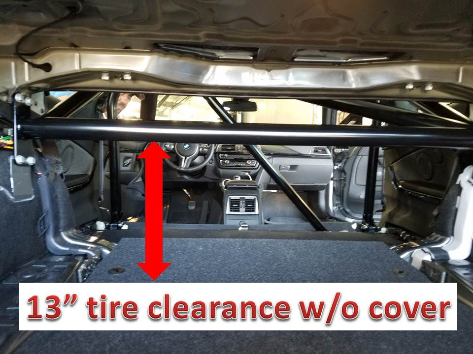 Thumbnail: BMW M4 F8x harness bar / 1/2 roll cage