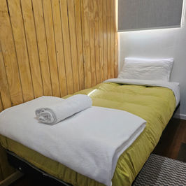 Hotels-Models14015 2_edit_new 2.jpg