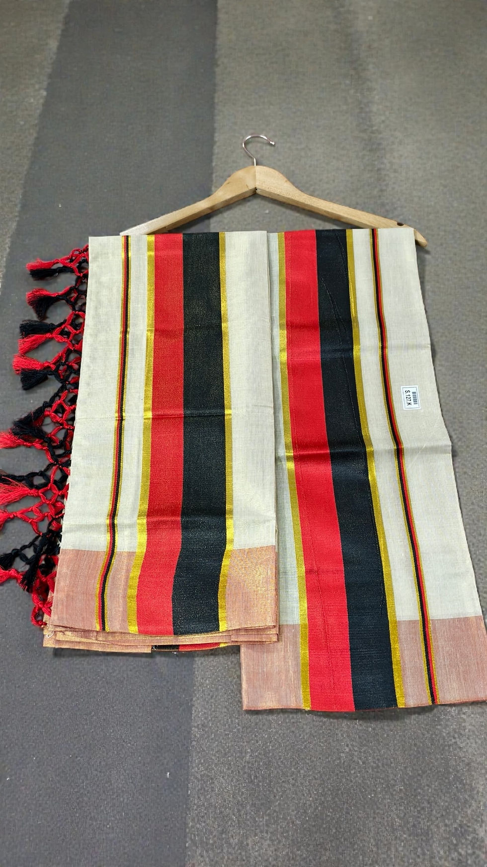 Black red tissue set Mundu uniform