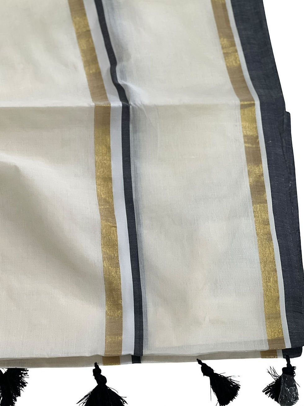Thumbnail: Kerala onam saree