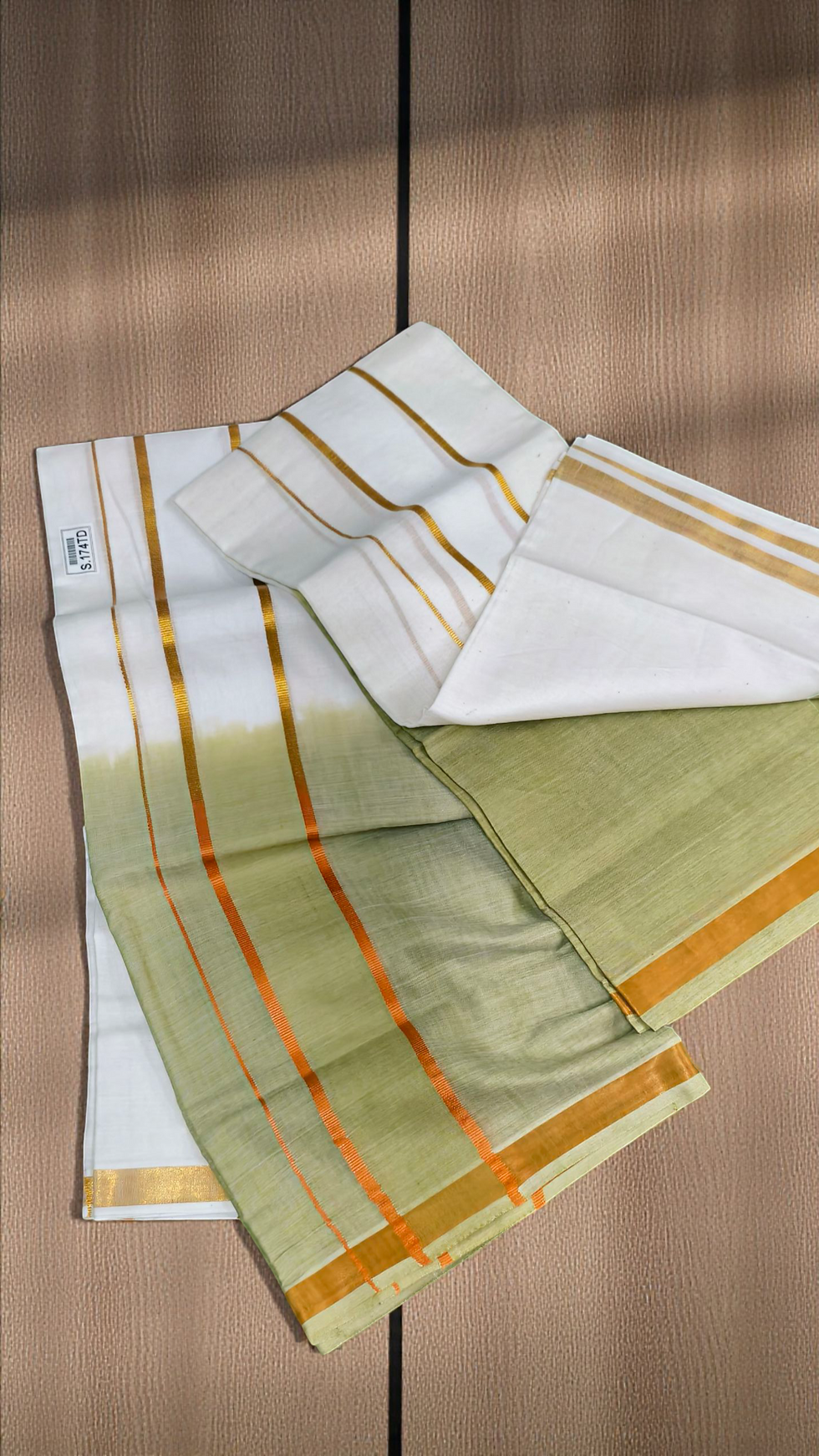 Tie and dye set mundu