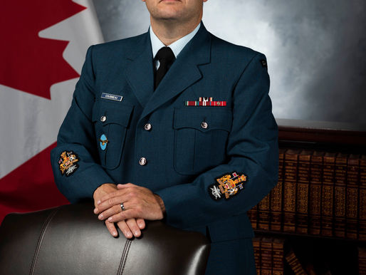 La 17e Escadre Winnipeg accueille le nouvel Adjudant-chef de l’escadre