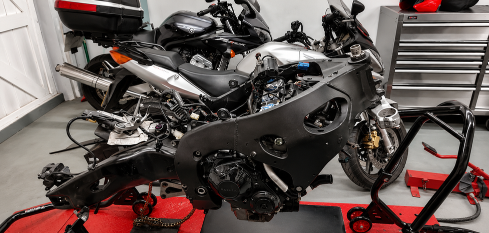 Martins Superbike Service Workshop