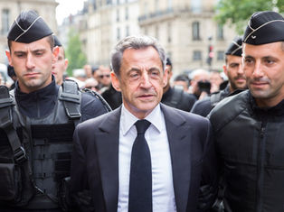 Nicolas Sarkozy getting arrested in Paris 
