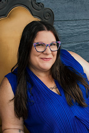 Copy of Roben Headshots-03.jpg