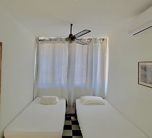 HABITACION 5 CALIPSO BEACH HOUSE PLAYA BLANCA SAN ANTERO.png