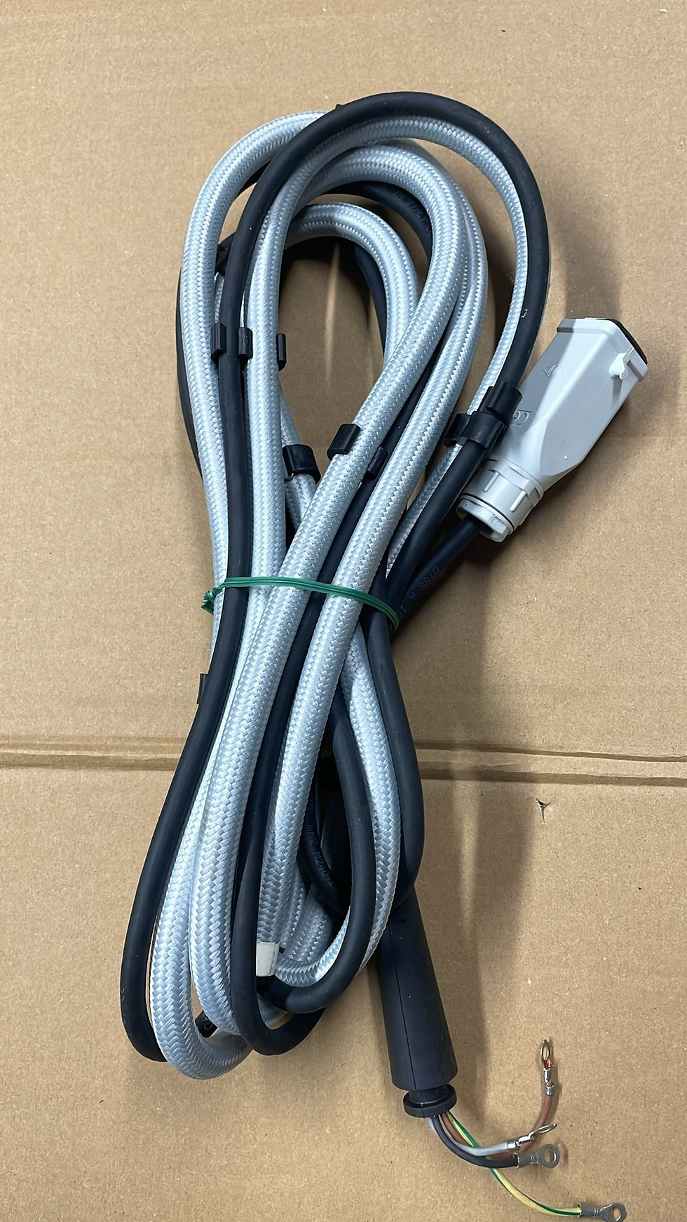 Thumbnail: Steam hose and electric cable for electric steam iron