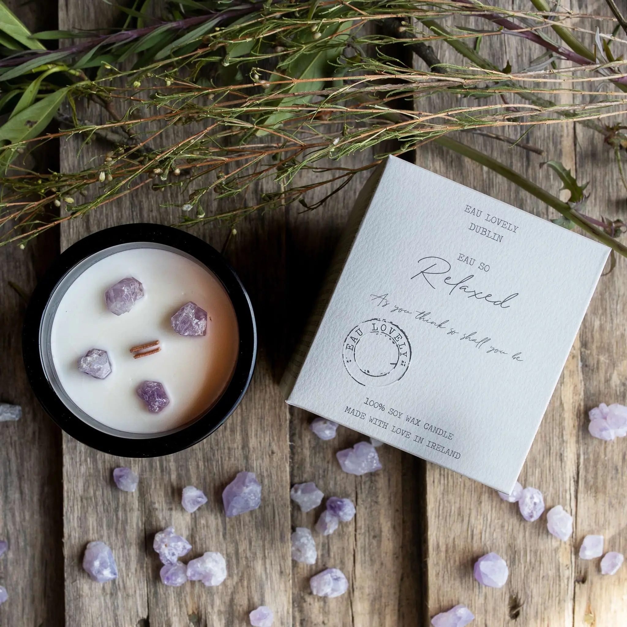 Eau Lovely Dublin - Eau so relaxed candle (with amethyst gemstone)