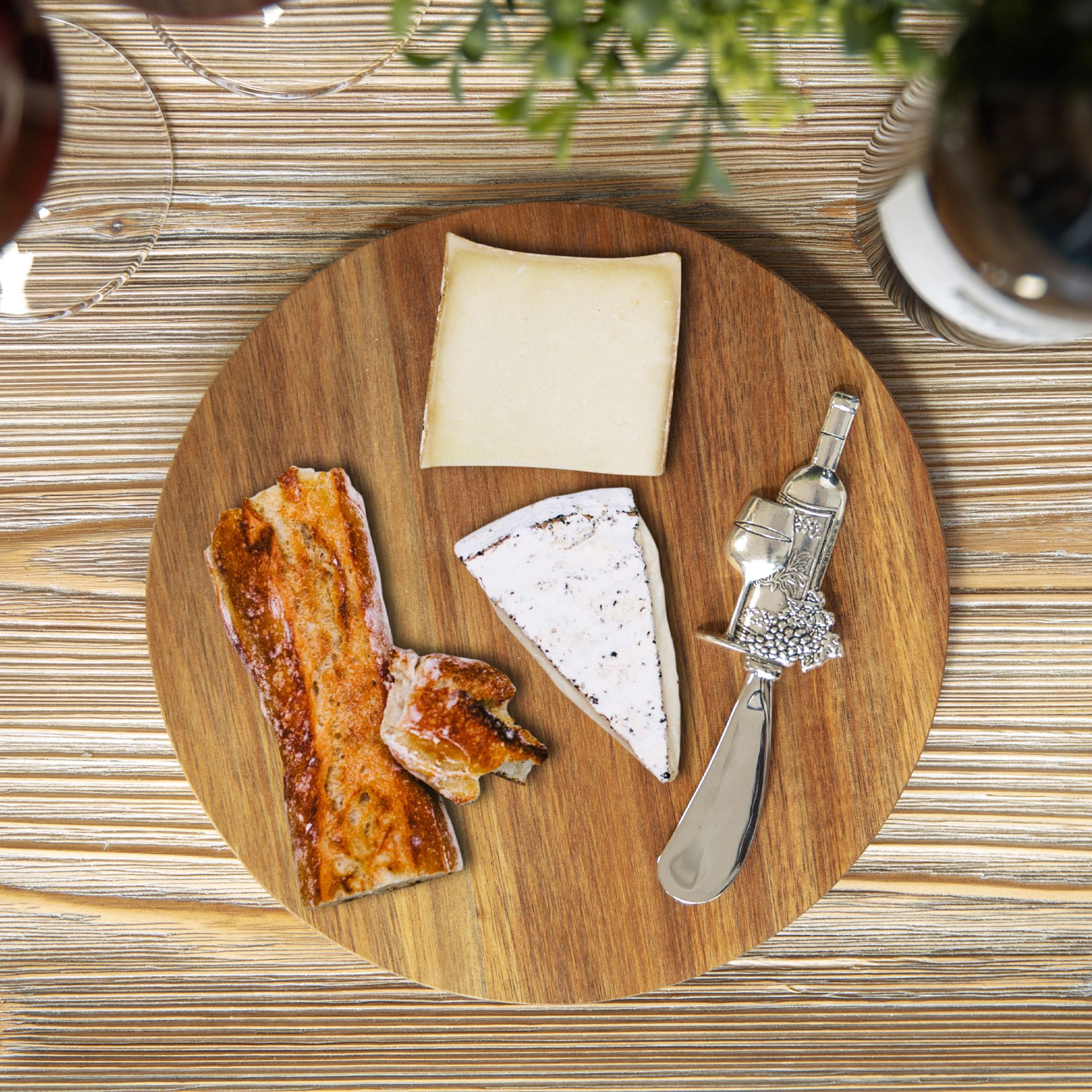 Wood cheese board with stainless steel cheese spreader