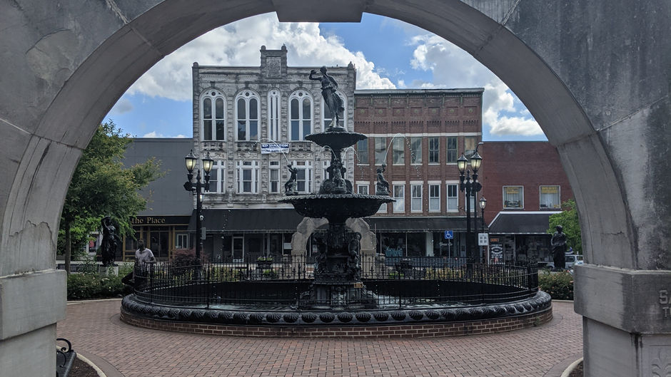 Fountain Square in Bowling Green KY