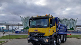 Porteurs Mercedes 8x4 Bennes