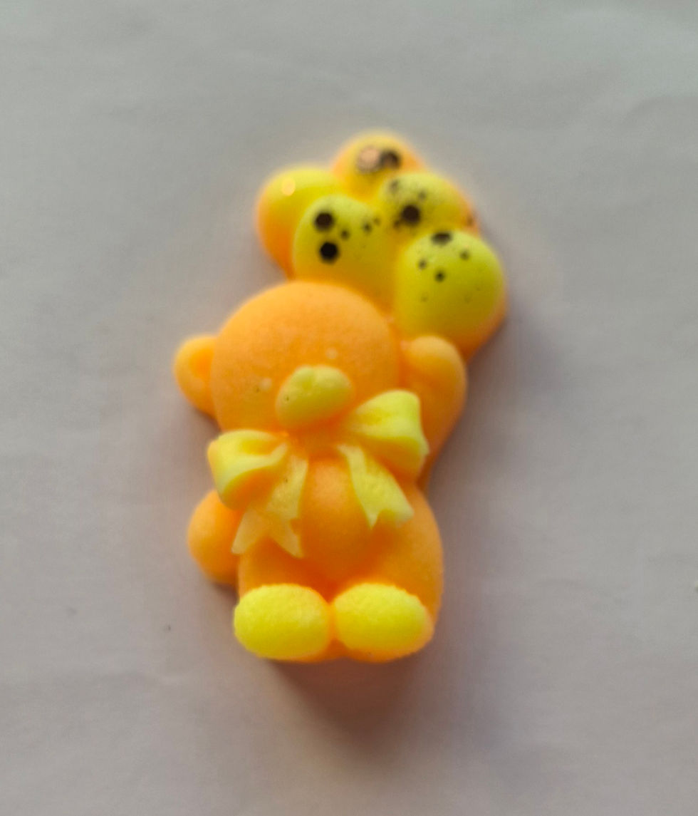 Thumbnail: Mini bear with balloons weighing approx 16g 