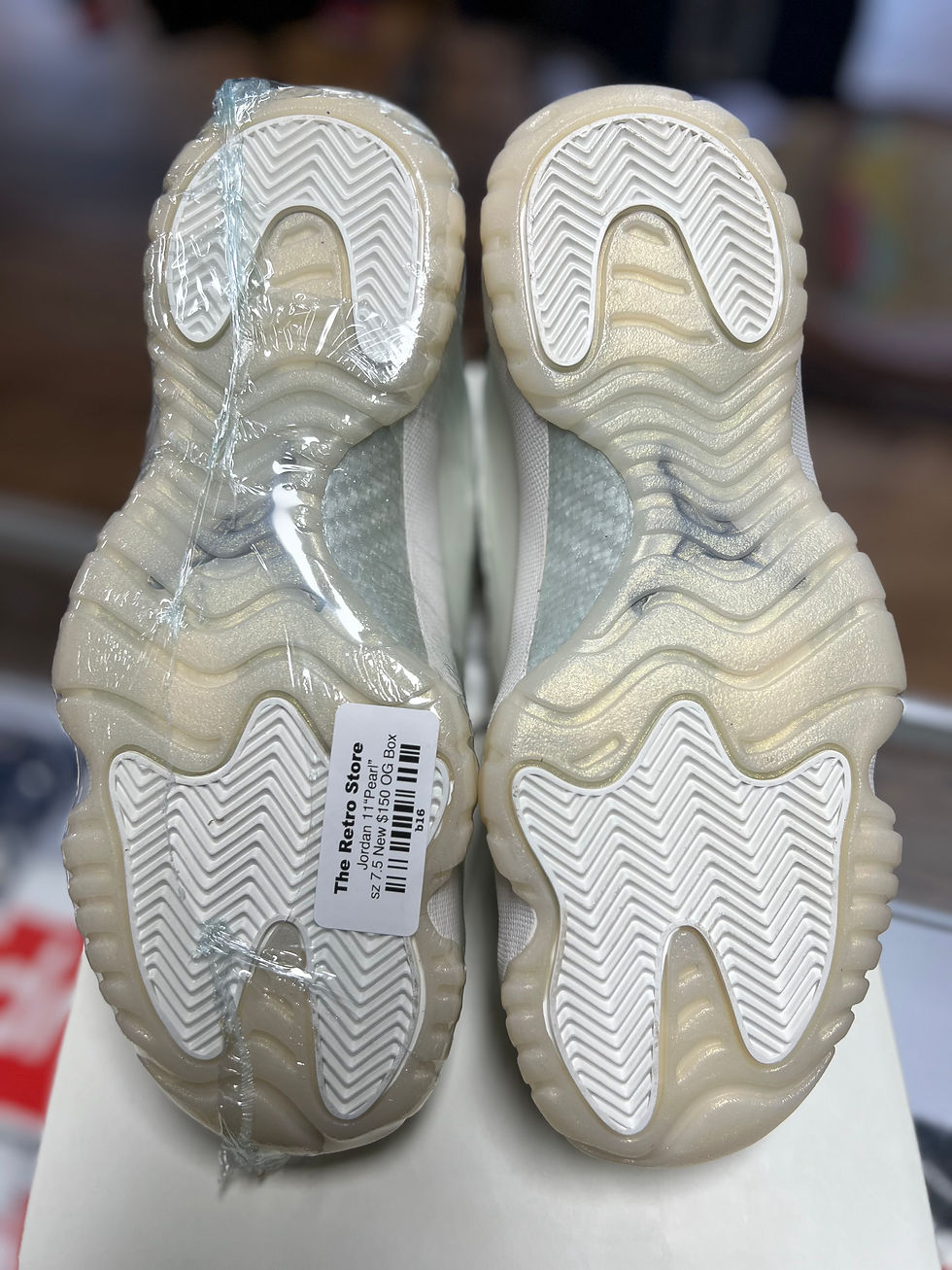 Thumbnail: Jordan 11 “Pearl’ sz 7.5 New 
