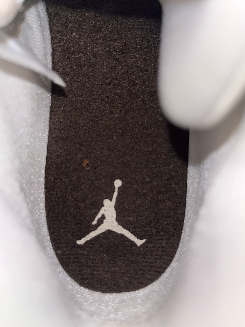 Thumbnail: Preowned Jordan 11 “Neapolitan” sz 2y