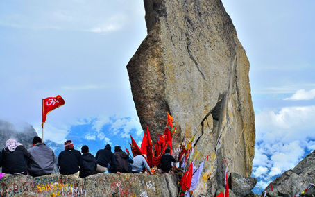 Kinnaur Kailash Trek
