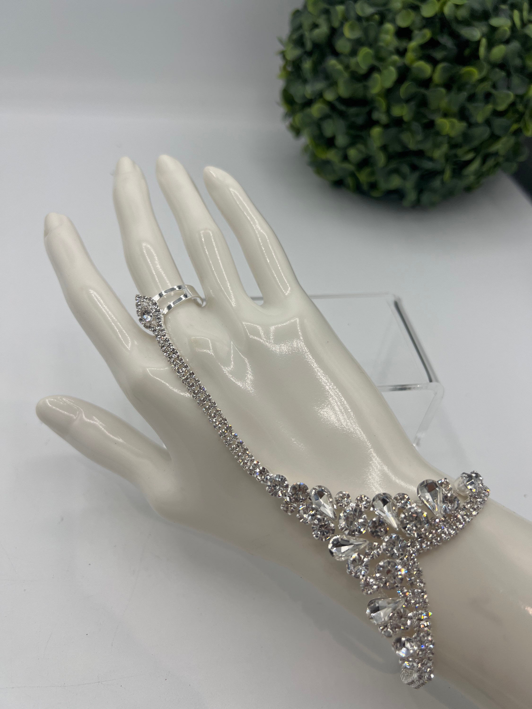 Parure de main strass 