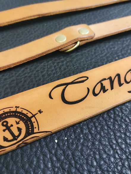 Maßgeschneiderte Hundehalsbänder, echtes Rindsleder, handgefertigt in Weinböhla - German Beltstuff