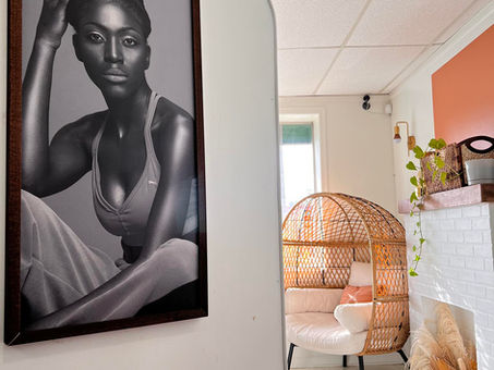 Walk-in with no appt, decide on your style, and be out of the salon within 95 minutes.