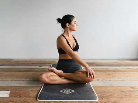 Morning Yoga + Balanced Breakfast: The Energy Routine That Actually Lasts
