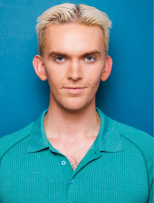 ACTUALLY For Wix Blue Green Headshot.jpeg